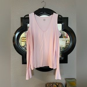 So cold shoulder pink top